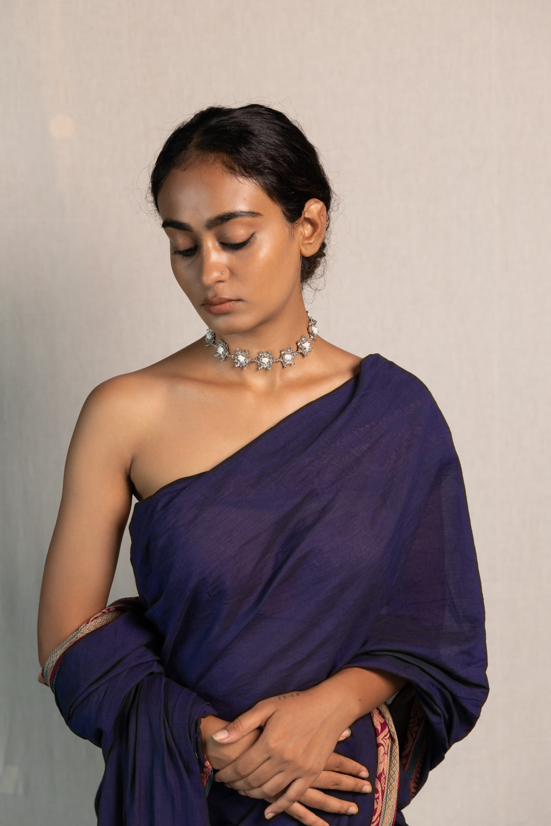 Parnika Choker