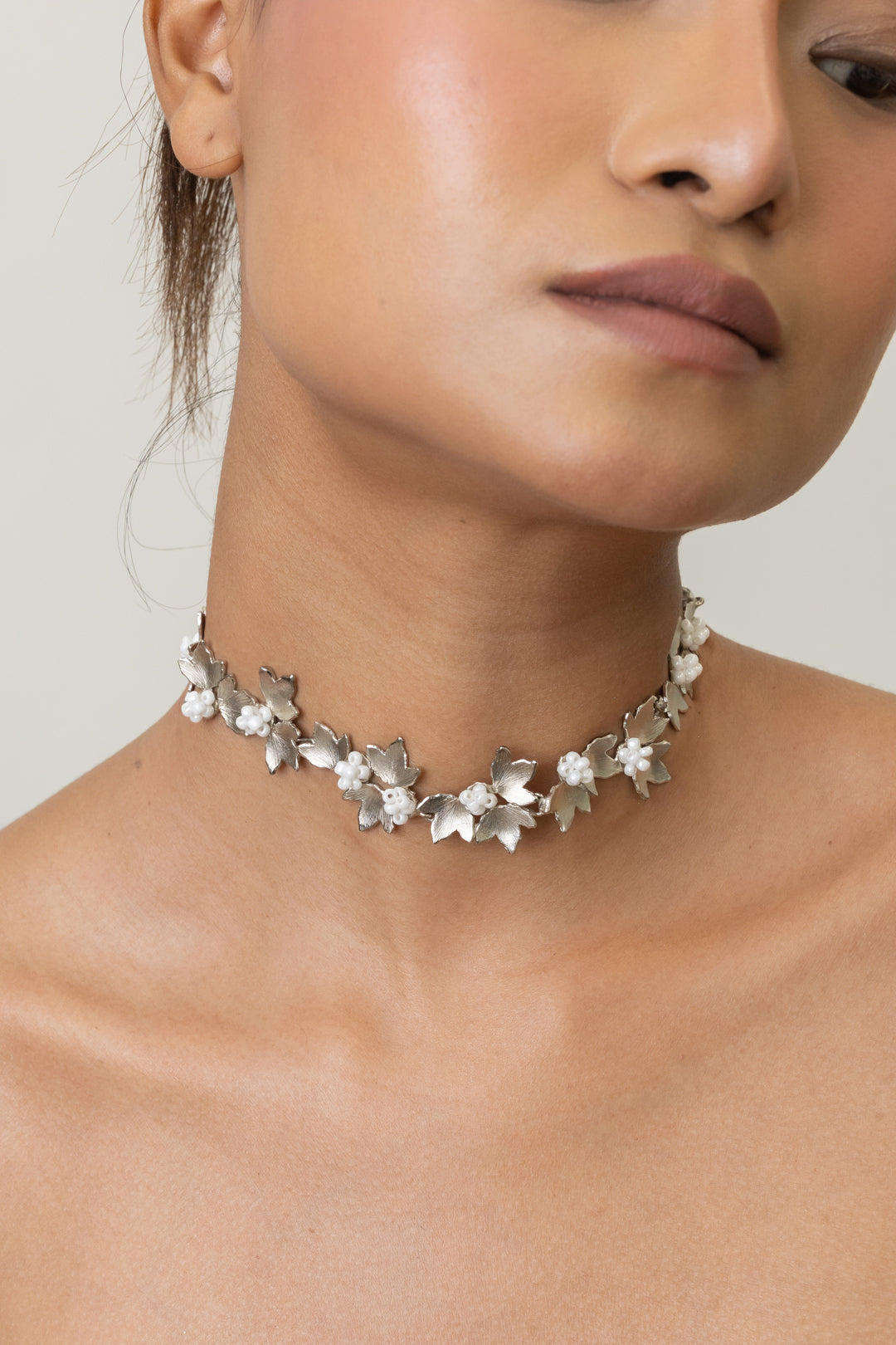 Mogra Choker